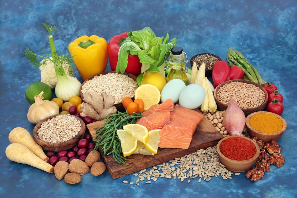 Selection of heart-healthy foods that help manage cholesterol levels naturally